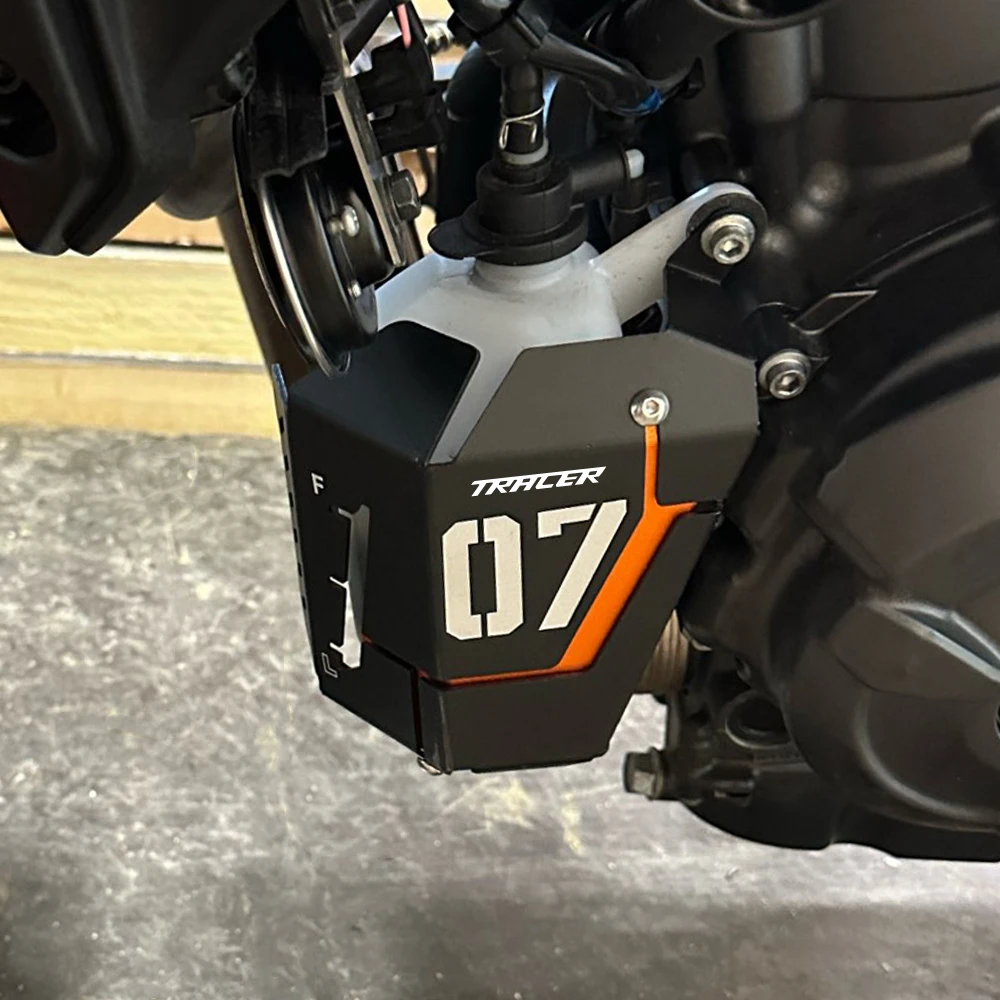 

For YAMAHA MT-07 Tracer 700 7 GT 7GT 2016 - 2026 Motorcycles Accessories Coolant Recovery Tank Shielding Guard Protector Cover