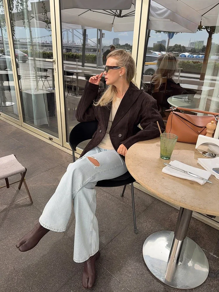 Chic Padded Shoulder Women Blazer Double Breasted Button Fitted Waist Notched Lapel Vintage Urban Daily Jacket 2026 Autumn Outer
