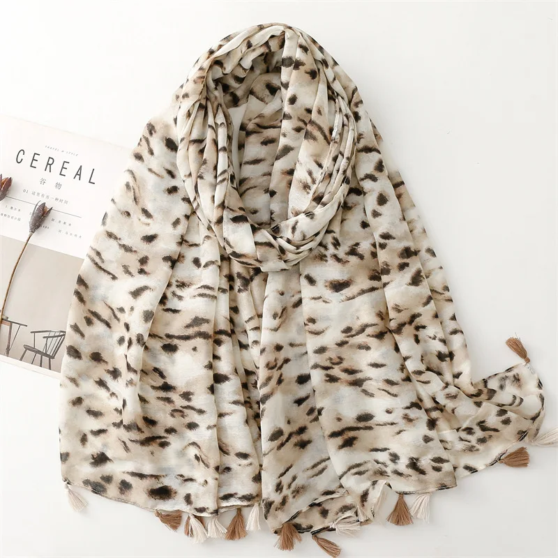 2023 Newest Women Leopard Printed Pattern Scarf Cotton Voile Scarf Shawls