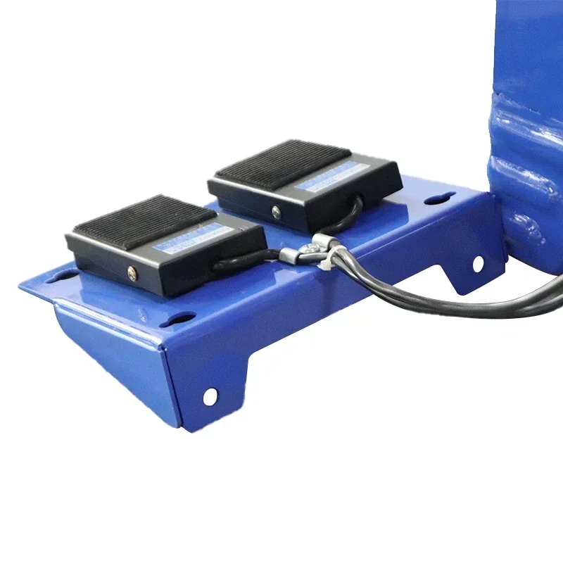 

Hydraulic automatic riveting machine