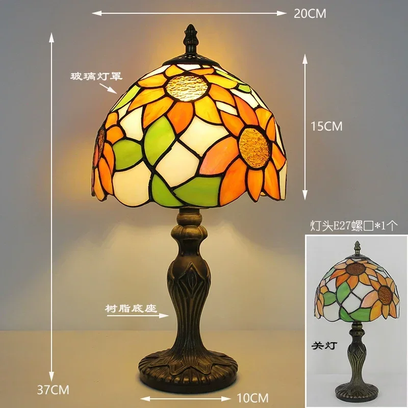 8 นิ้ว Retro Classic Stained Glass แสงสีขาวโคมไฟ American Church Home Art Decor ห้องนอนข้างเตียง Tiffany ตารางโคมไฟ