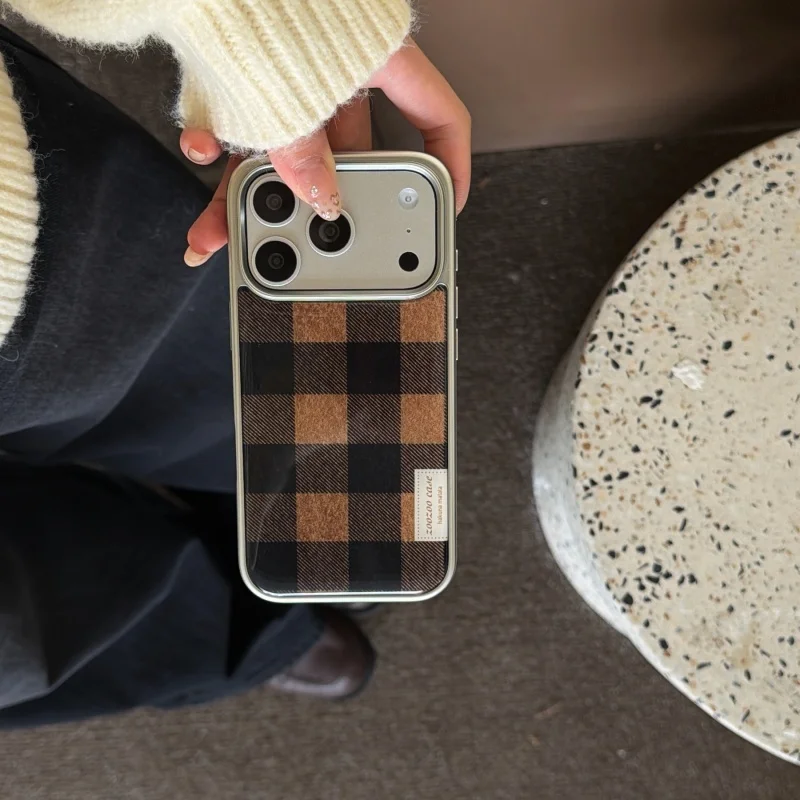 Personalized Brown Plaid Simple Design Phone  Case For Samsung Galaxy S23 S24 S25 S26 PLUS ULTRA FE EDGE Resin Casting Y2K