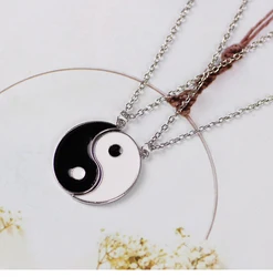 Best Friends Necklace for Women Couple Pendants Jewelry 2 Pcs/ Set Korean Fashion Harajuku Accessories