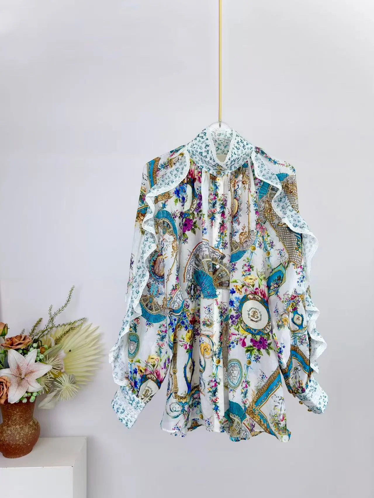 2026 Women Flower Print Set Crystal Beaded High Waist Linen Shorts + Ruffles Spliced Lantern Sleeve Silk and Cotton Shirt Suit - view 2