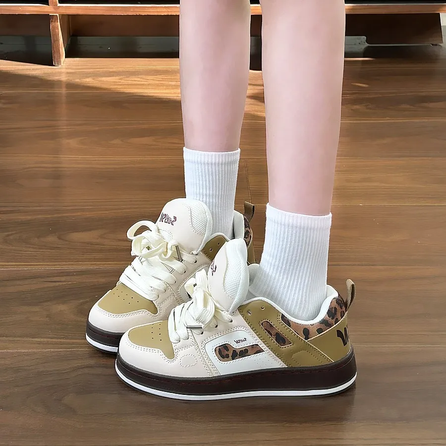 Leopard Platform Bread Shoes Winter New Niche Vintage Lace-Up Casual Low-Top Single Shoes