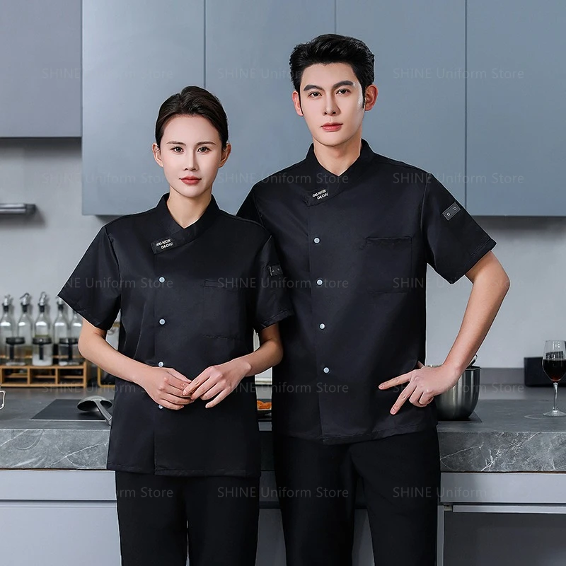 キッチンシェフ制服通気性レストランシェフコート男性半袖ジャケット白エプロン作業服ロゴシェフショーツ夏