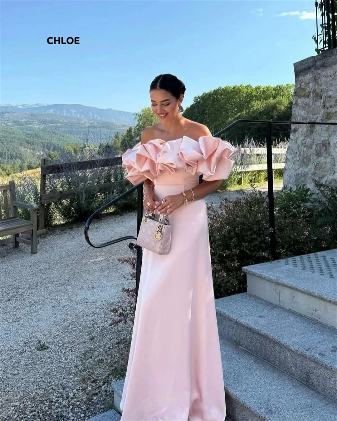 Gaun Pesta Buatan Khusus Gaun Malam Wanita Gaun Elegan untuk Acara Khusus Jubah Lengan Pendek Bahu Terbuka Soiree