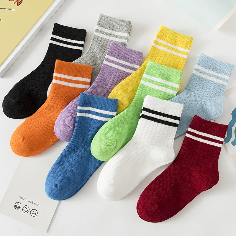 Chaussettes en coton pour garçons et filles, lot de 1 paire, couleurs noir blanc rayé bonbon, tube pour l'école, printemps automne