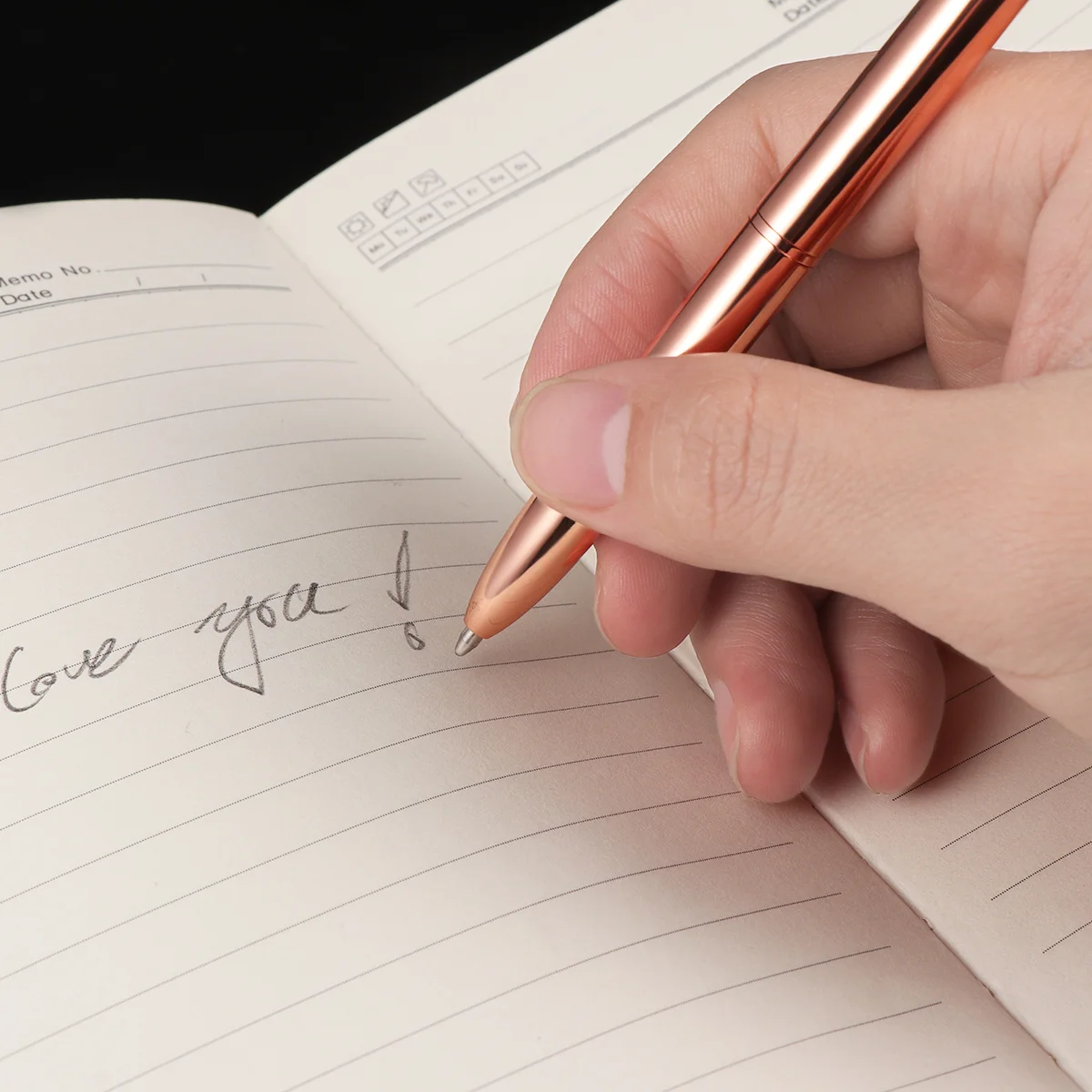 

4Pcs Large Diamond Crystal Metal Pen Long Lasting Gift for Graduation Employee Benefits Promotional Use