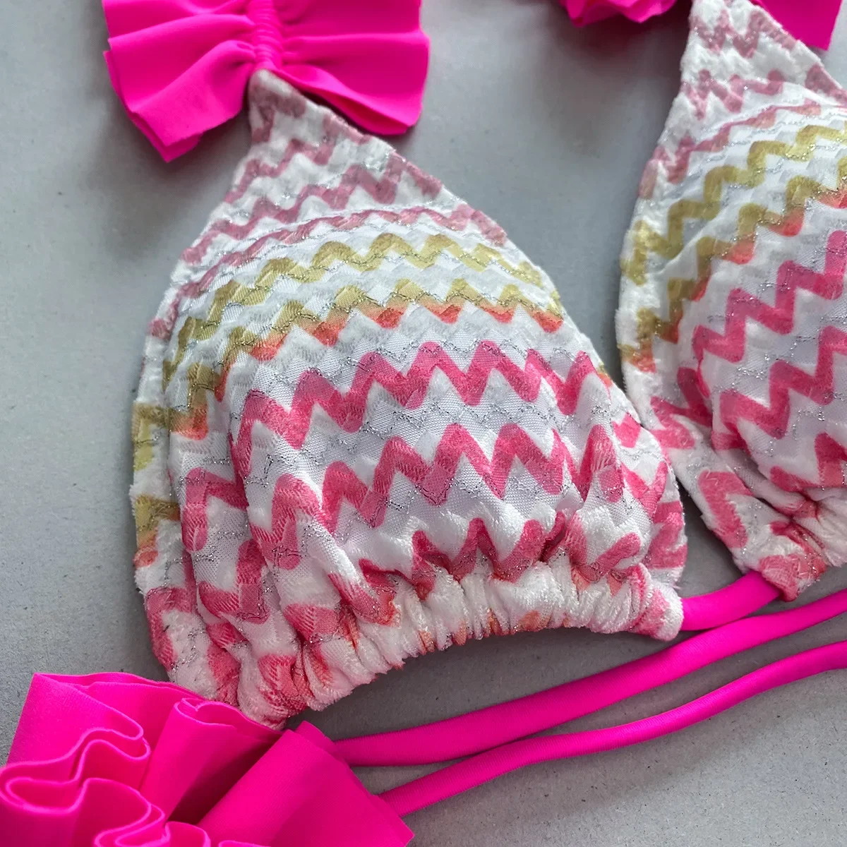 Biquíni feminino de três peças de alta qualidade plissado dividido maiô feminino