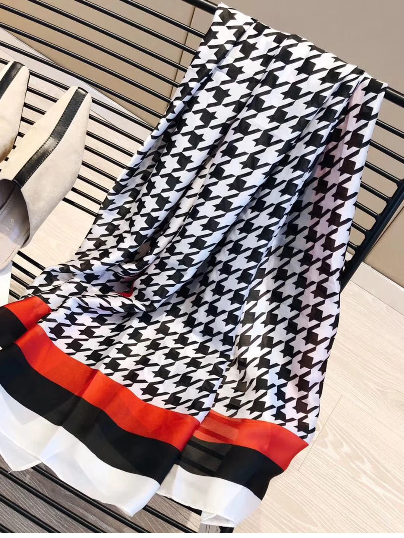 Fashion Scarf Women\'s Luxury Design Scarf Silk Smooth Scarf Ladies Houndstooth Pattern Soft Headband Shawl Beach 90x180cm