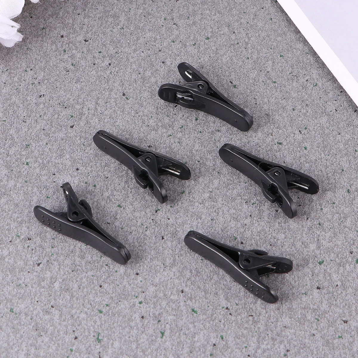 

Earphone Wire Clip Headphone Cable Headphones Cord Organiser Holder Fitness Black