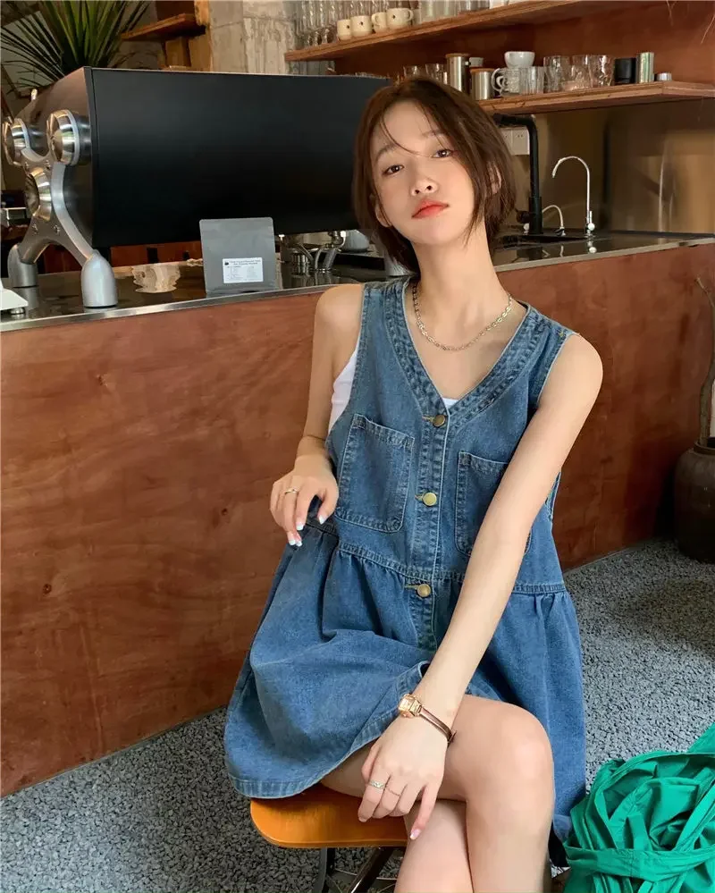 High-Waisted Loose-Fit Denim V-Neck Dress For Women New Arrival Spring Summer 2023 Casual Sleeveless With Interesting Back Desig