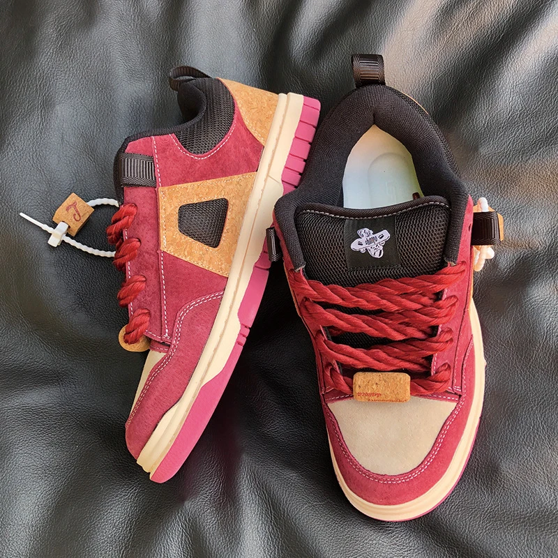 Wine red low cut thick shoes with tongue surface wrapped shoes for both men and women, versatile for couples, trendy sports and