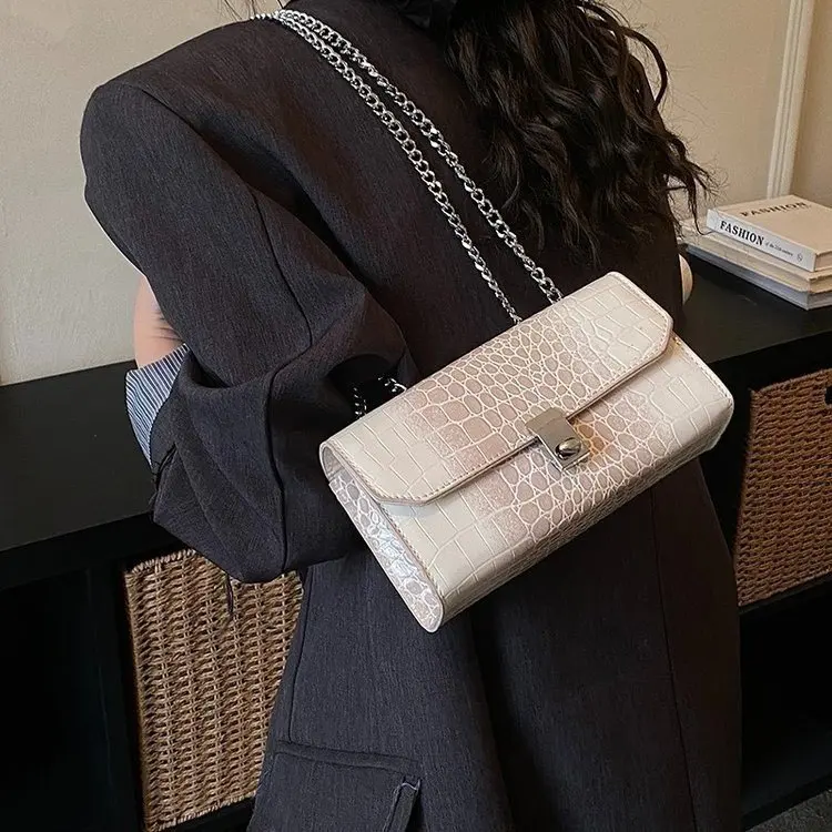 

Новая дизайнерская сумка-кроссбоди 2026 года с крокодиловым узором, маленькая квадратная сумка на цепочке, роскошная сумка с верхней ручкой для повседневного использования и поездок на работу