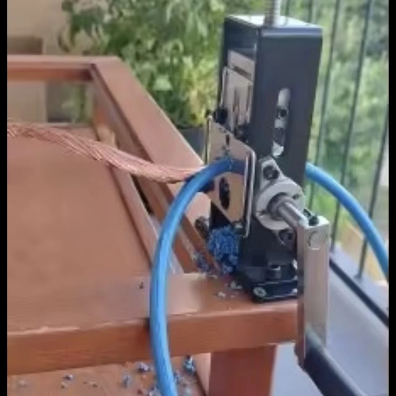 

1PC Portable Wire Stripper Manual Wire Stripping Tool 1-25mm Cable Electric Peeling Machine with Hand Crank Hand Electric Drill