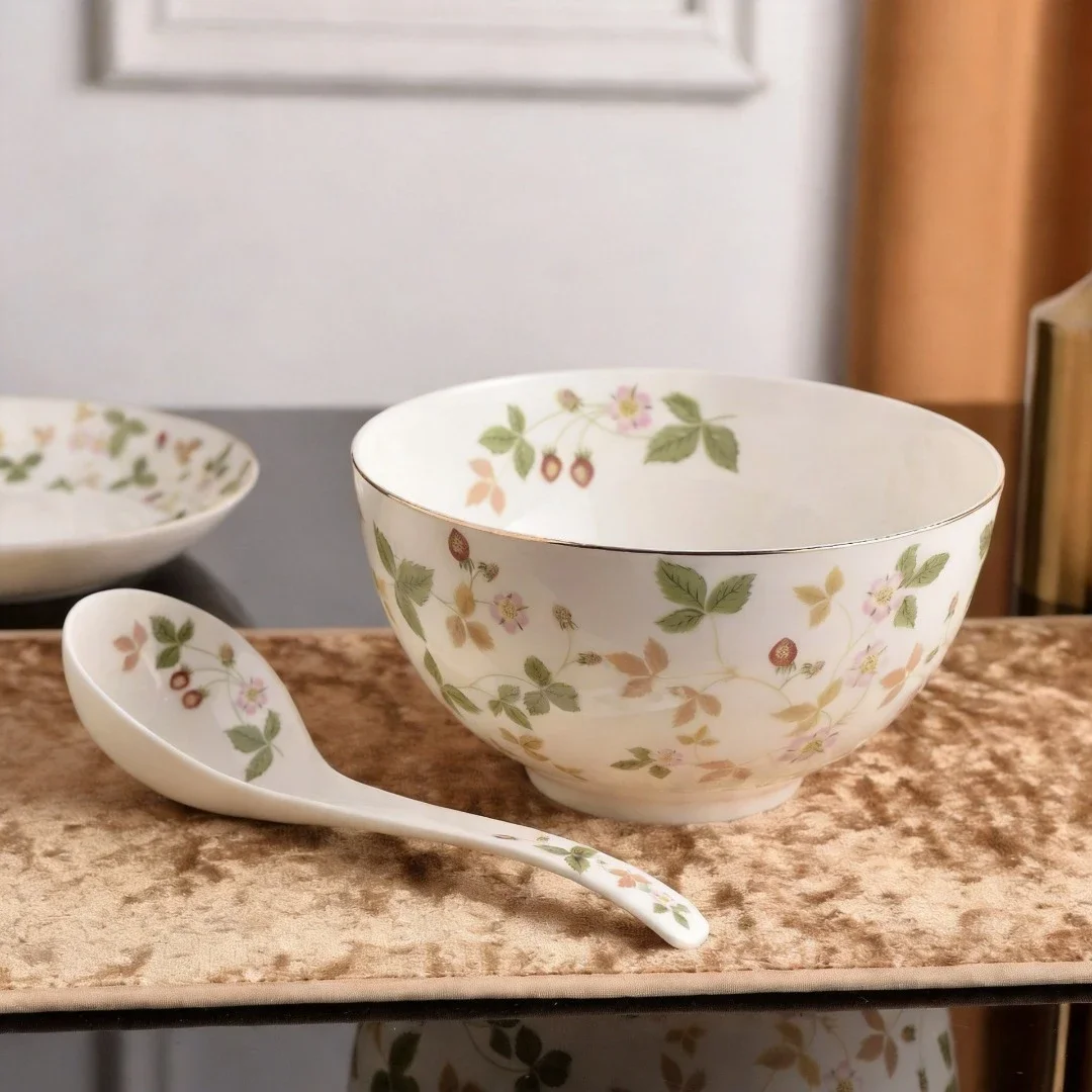 Gold Rim Wild Berry Leaf Porcelain Dinnerware Set Ceramic Plates Bowls Spoons Floral Tableware Gift Box