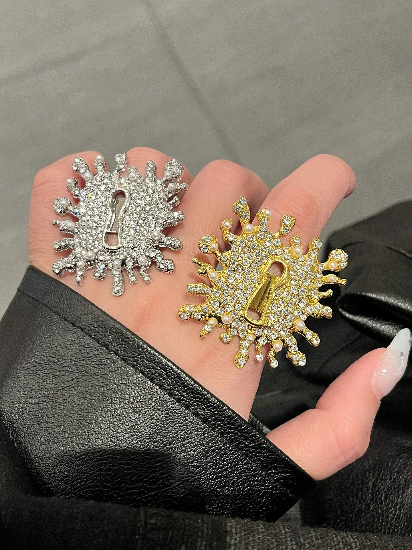 

Новинка 2025: Женское винтажное персонализированное открытое кольцо на палец с жемчугом и эффектом взрыва, массивное украшение для рук