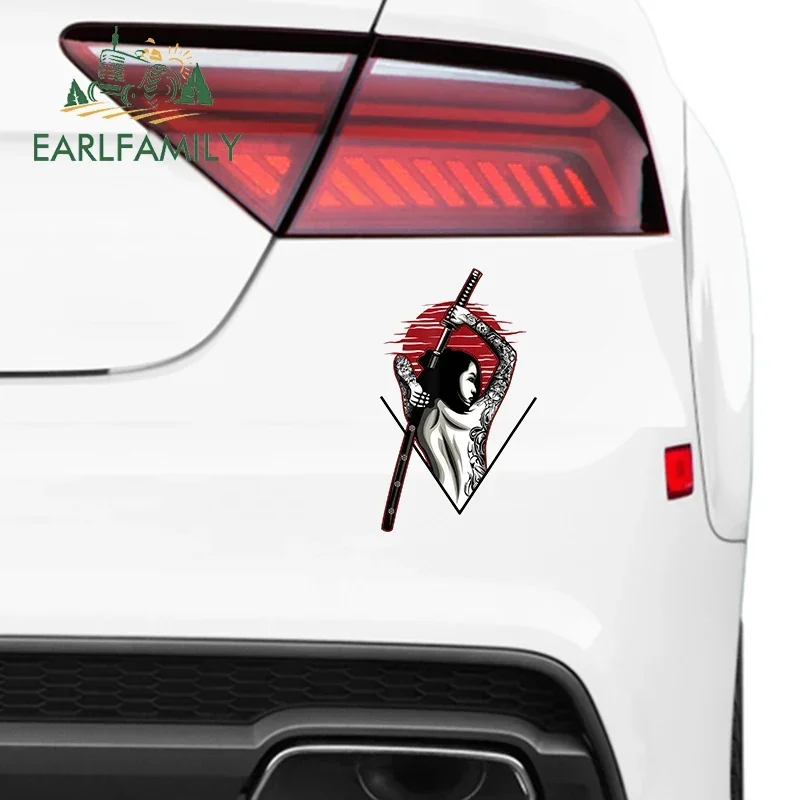 EARLFAMILY-Autocollants de Samouraï pour Voiture, Personnalité Créative, Protecteur de Porte, Décoration Intéressante, 13cm