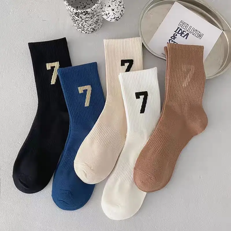 4PCS New 1977 Sock Sports Skateboard Leisure Sock European hip-hop Fashion Personality Male Alphabet Socks Couple socks