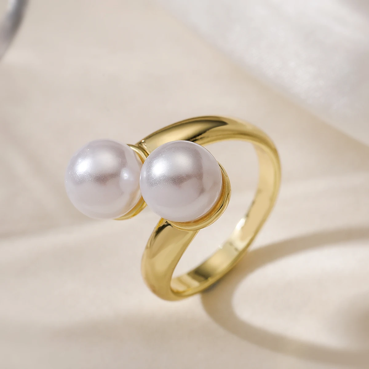 NEWBUY Delicate Gold Color Imitation Pearl Wedding Ring For Elegant Women