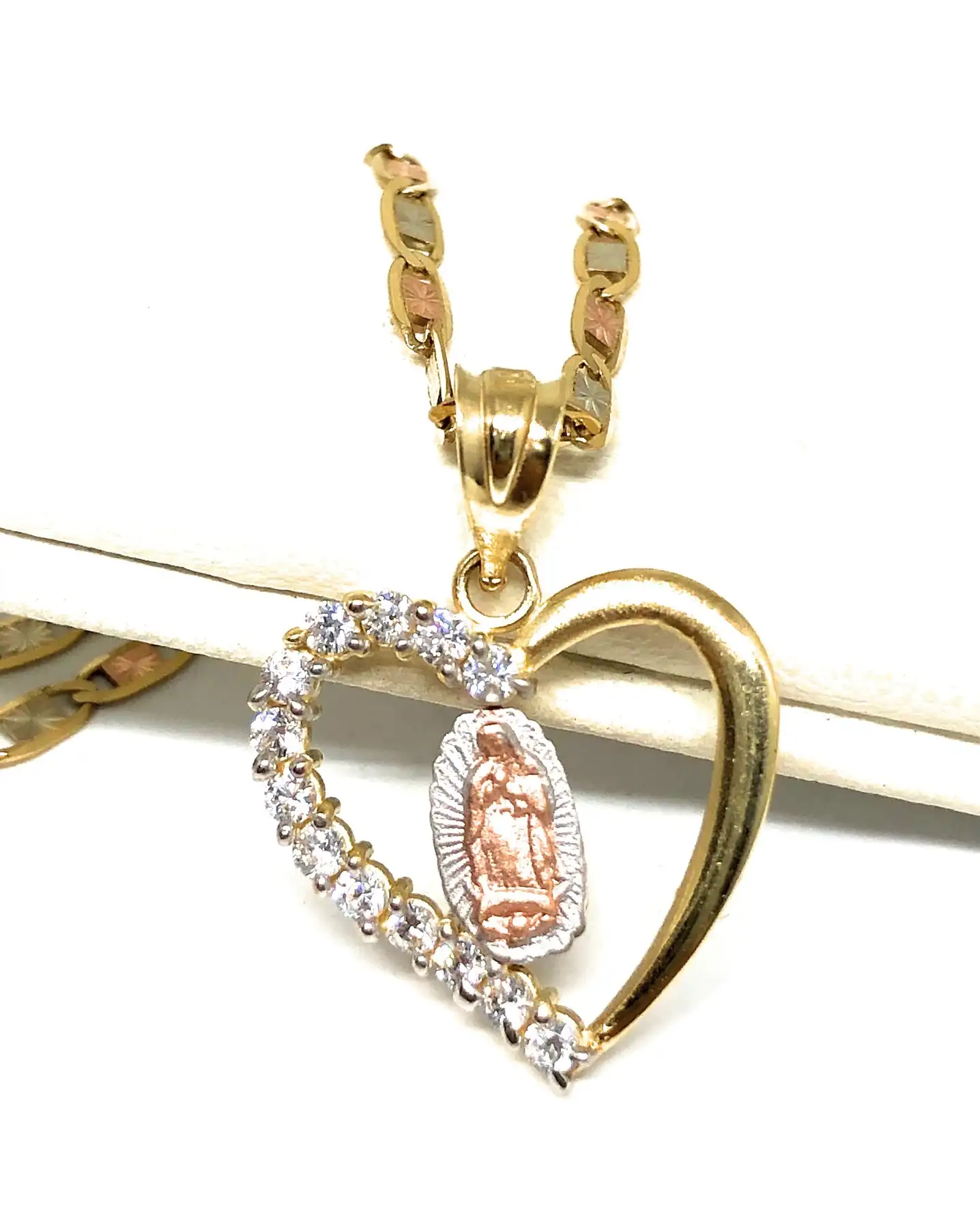 

Necklace Formula Crystal Zirconia High Quality Three Color Virgin Mary Heart Pendant Stainless Steel Jewelry Holiday Women Gift