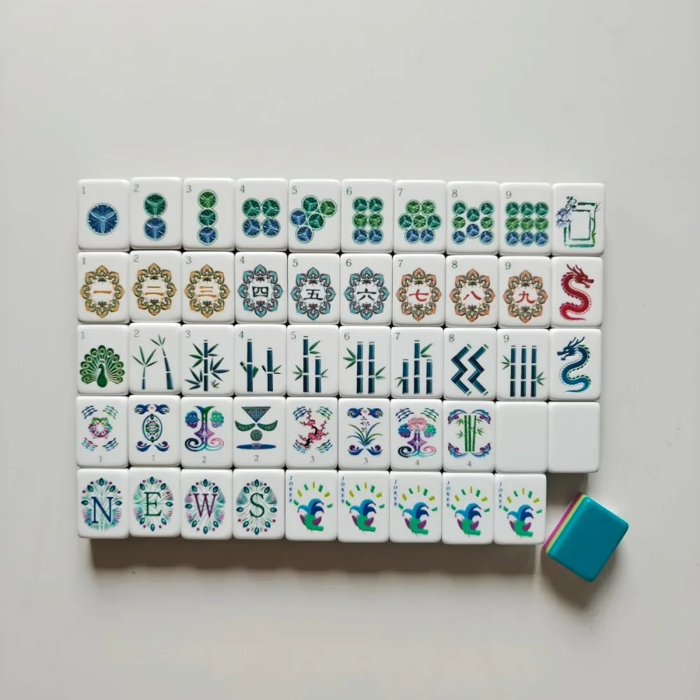 Hot Sale Lake Blue Mahjong Tiles 4-Layer Acrylic Luxury Engraved American Mahjong Sets Travel Portable Mah Jongg Set Board Games