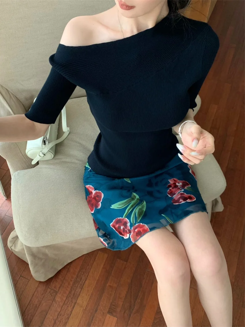 الغريبة كيتي ريترو الأزهار التنانير الصغيرة المرأة مثير جديد 2025 الصيف محبوك لطيف سليم قبالة الكتفين تي شيرت ملابس الشارع الشهير غير رسمية