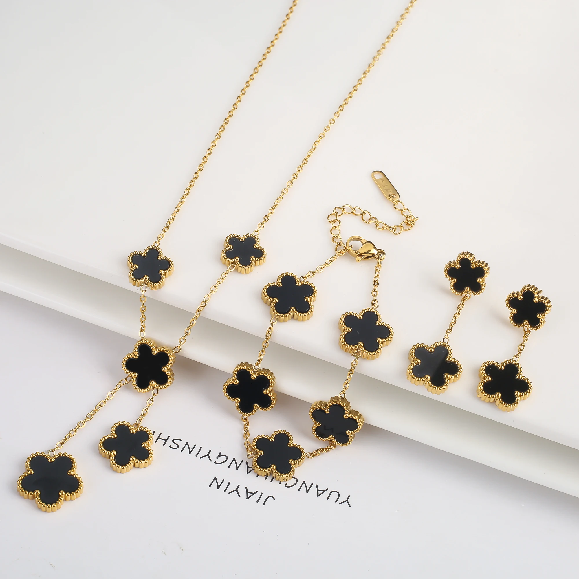 3pc 18k Gold-Plated Five-Leaf Flower Necklace Earrings Bracelet Set