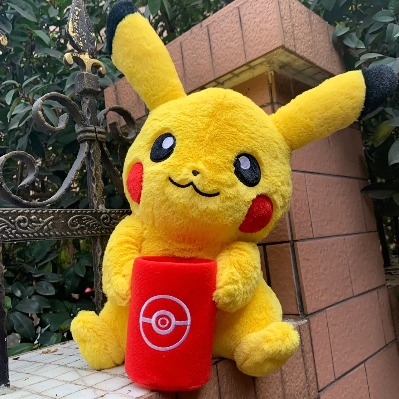 

Anime Pikachu Plush Doll Toy Cartoon Pokemon original 45CM to help Pikachu Holding Pen Holder Fairy Ball Doll Pikachu Plush Toy