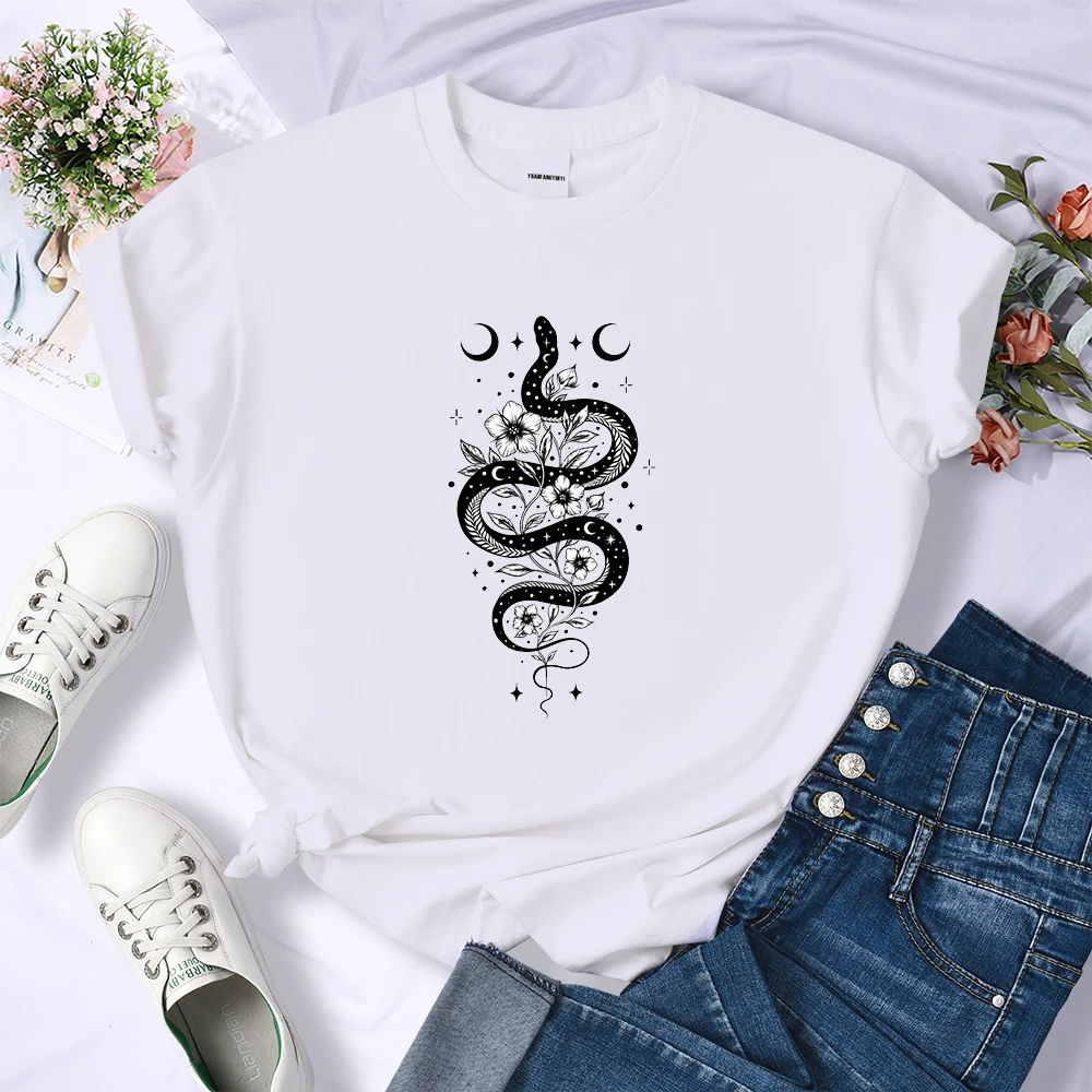 Moon And Snake Printing Women T-Shirts Fashion Comfortable Tshirt Street Hip Hop Clothes Breathable Summer Soft Womens Tshirts