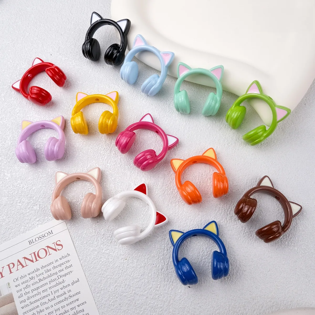10Pcs Cartoon Cat Headphones Resin Charms DIY Craft Supplies Girl Necklace Bracelet Key Chain Phone Bag Crafts Pendant With Hole