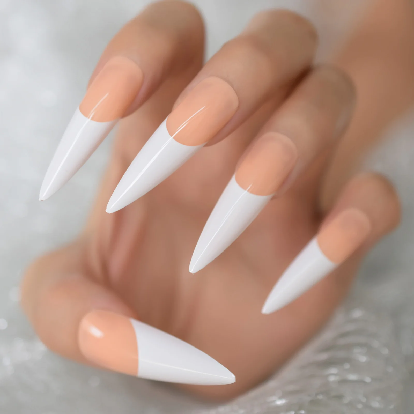 สีขาวเคลือบเงาภาษาฝรั่งเศสคํากดบนเล็บปลอม Super ยาว XXL Stiletto Sharp เจลสีส้ม Nude บัลเล่ต์เล็บปลอมสําหรับสุภาพสตรี