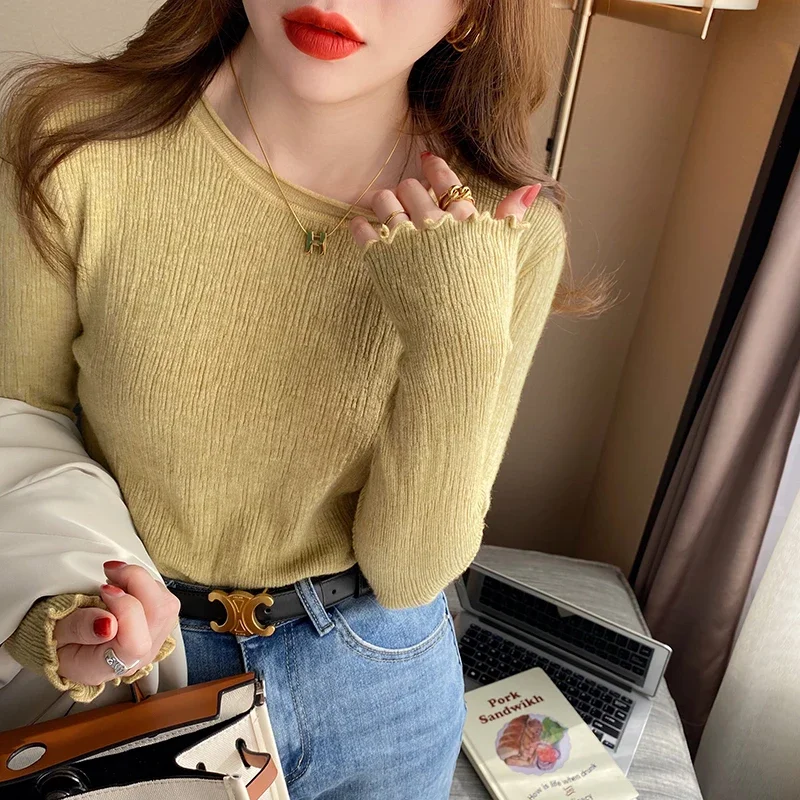 เสื้อไหมพรมถักสำหรับผู้หญิง เสื้อคลุมแฟชั่น แขนยาว คอกลม สีขาว เสื้อไหมพรมถัก เสื้อคลุมผู้หญิง เสื้อสเวตเตอร์ เสื้อสเวตเตอร์ผู้หญิง Q751