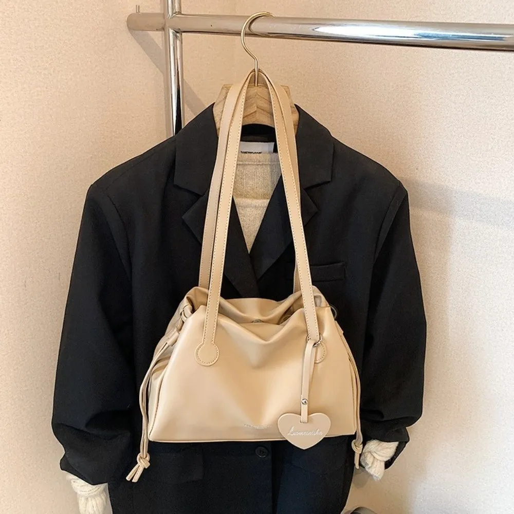 

Love Pendant Large PU Handbag Shoulder Pouch Tote Storage PU Underarm Bag Large Capacity Crossbody Bag PU Leather Shoulder Bag