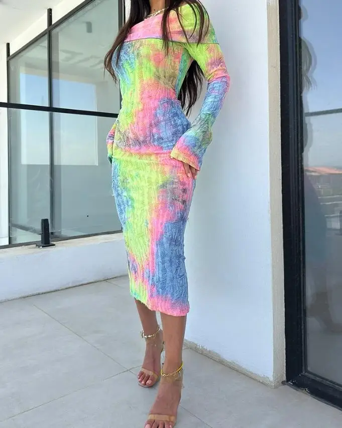 Frauen Kleid 2025, Herbst/Winter, Ombre-Druck, schulterfrei, langärmelig, figurbetontes Strickkleid, lässig, aushöhlen, hoch dehnbares Midikleid