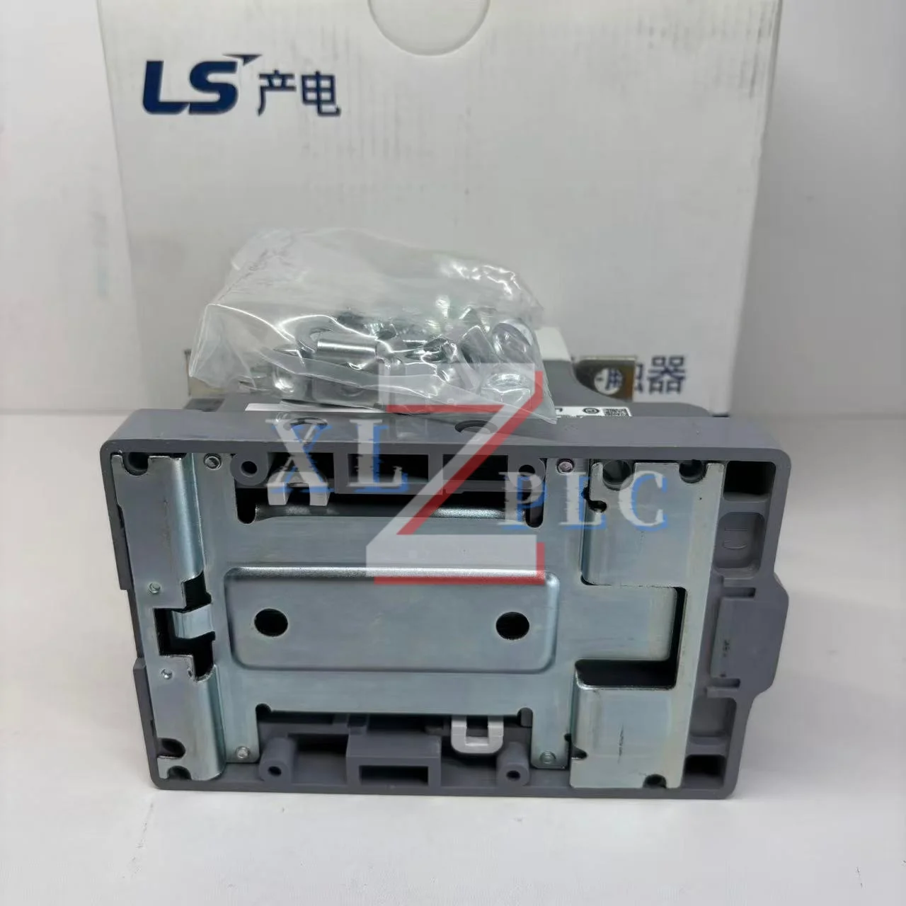 

electromagnetic contactor GMC-100 AC/DC100-240V new in stock