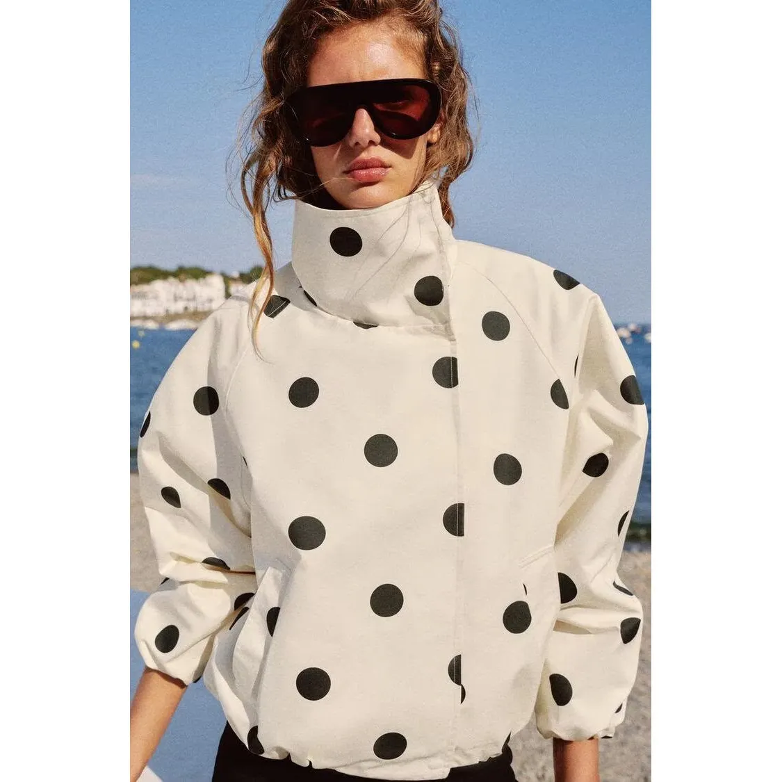 Fashionable Polka Dot Pilot Jacket Women's Short Outerwear Spring Autumn Season Standard Fit Long Sleeve Polyester Fiber