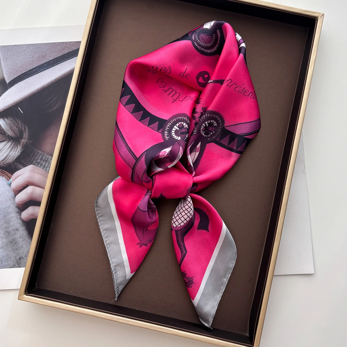 Frauen Quadrat Schal Seide Nachahmung Luxus Design Halstuch Bandana Foulard Dame Schal Schals Wrap Kopf Haar Band Krawatten – Detail 8