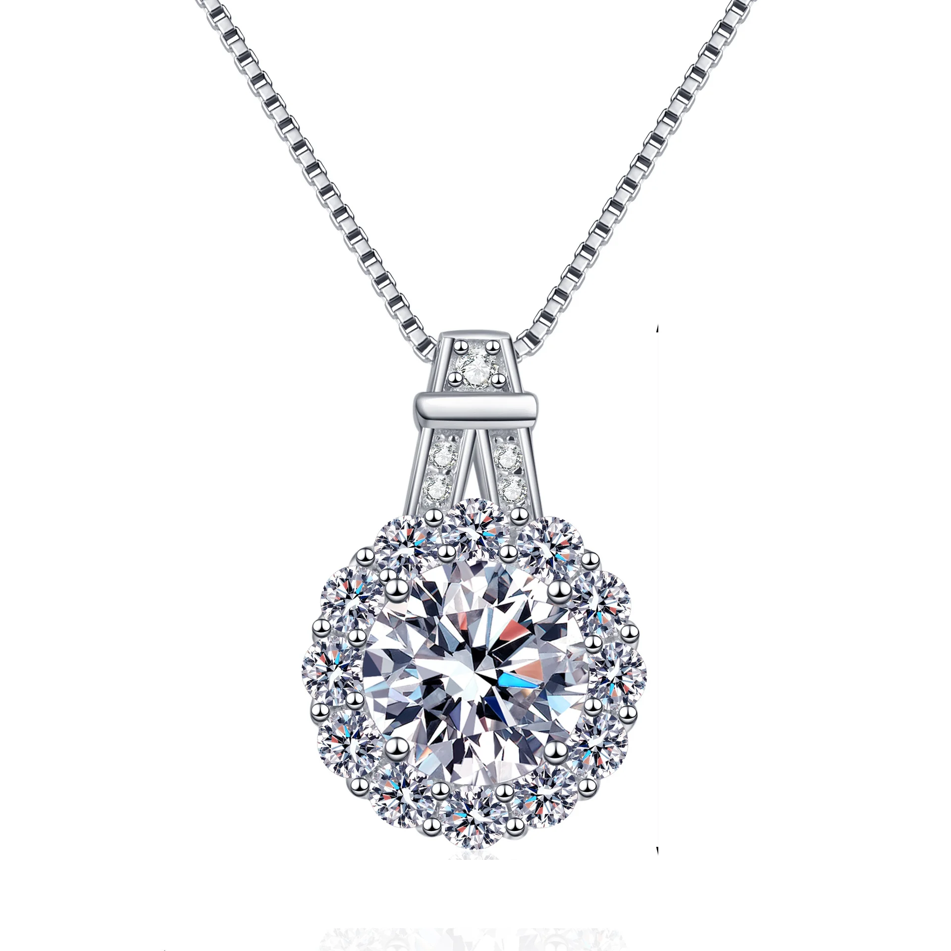 

S925 pure silver moissanite necklace for women with a sunflower pendant, minimalist style, fashionable and versatile.