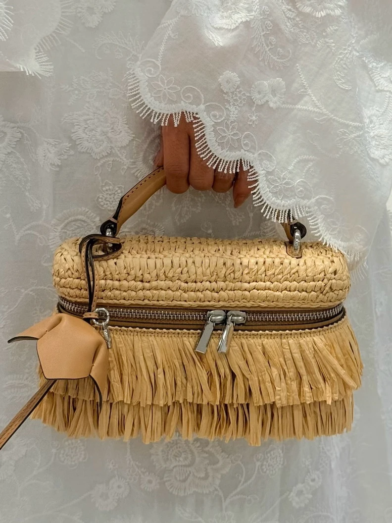 

Trendy 2026 Spring Summer New Style Straw Weaving Fringe Square Box Vacation Handbag Women's Medium Hardness Square Shape