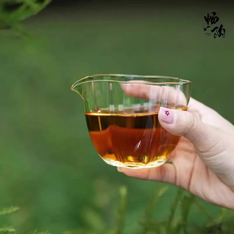 

[Changtao] Handmade Glass Divider Kung Fu Tea Ceremony Accessories Diamond Pattern Fair Cup 175Cc
