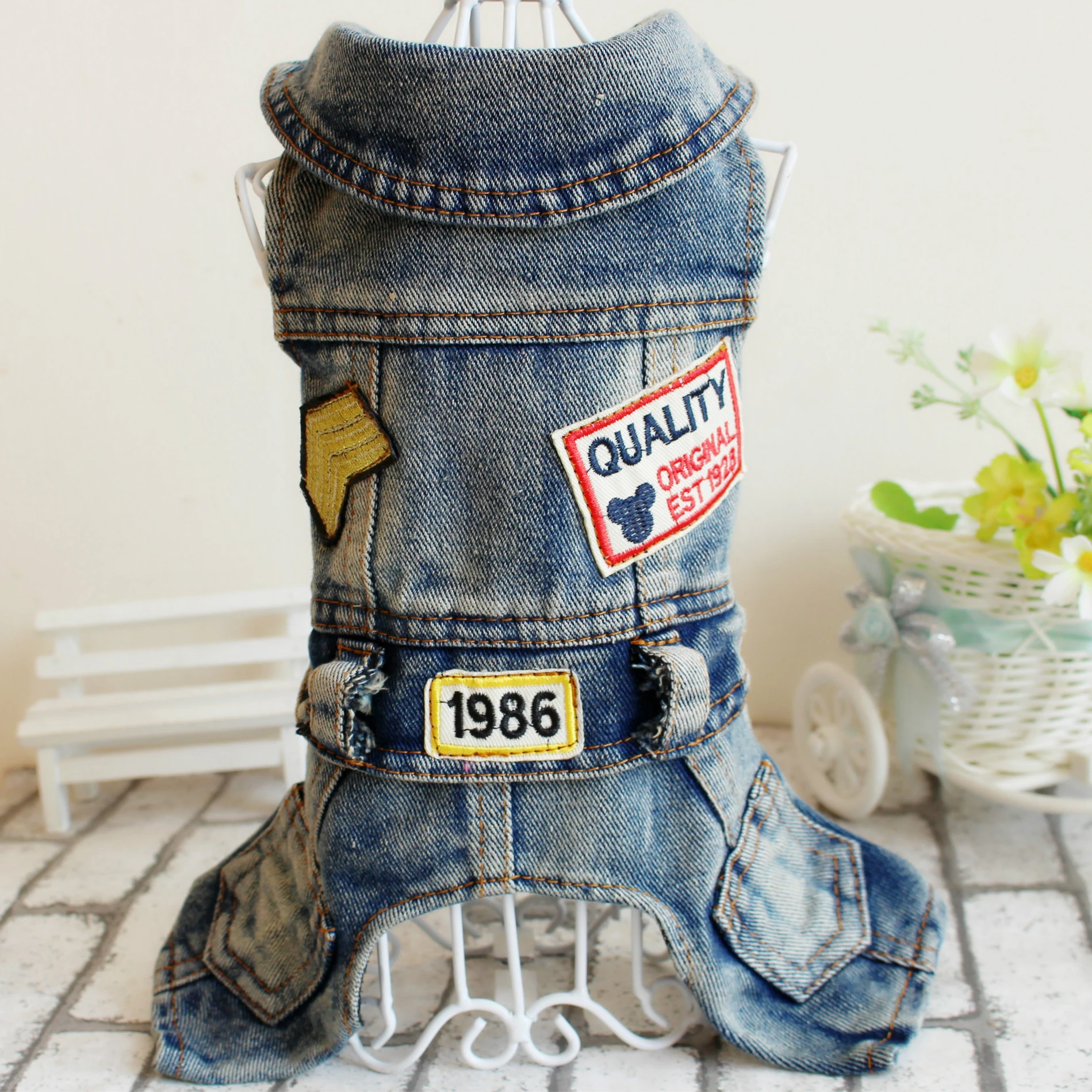 

Retro Denim Overalls for Dogs Four Legs Dog Jumpsuit for Chihuahua Cowboy Puppy Kawaii Clothes for Yorkie Spring Pet Costume