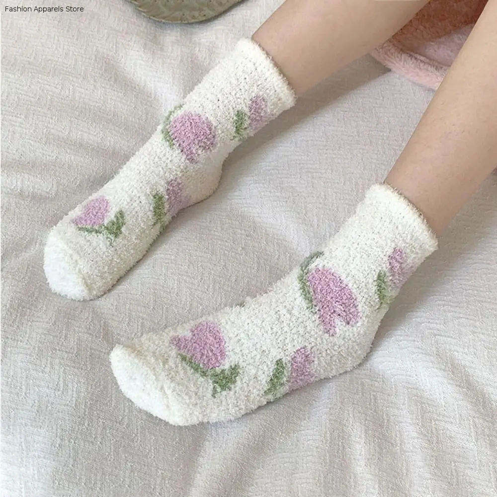 

Милые утолщенные носки из кораллового флиса с цветком клубники, плюшевые носки для сна, чулочно-носочные изделия, зимние теплые носки, женские осенние