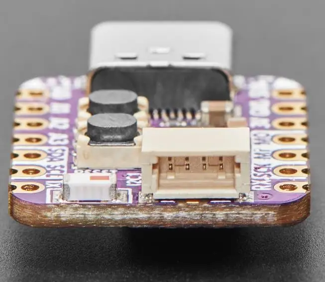 5700 QT Py S3 مع لوحة Dev WiFi 2 ميجابايت PSRAM مع STEMMA QT