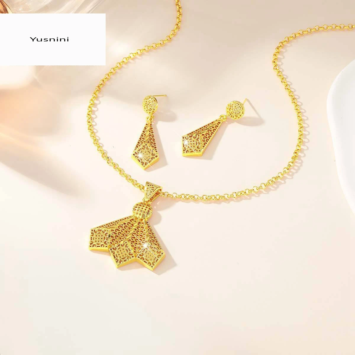 

New EU Dubai Fashion 24K Gold Plated Necklace Earrings Exquisite Engagement Party Jewelry Set for Lovers