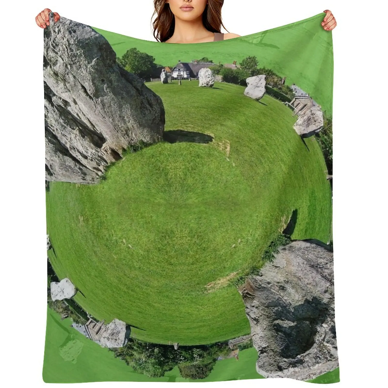 

AVEBURY STONE CIRCULAR Throw Blanket Plaid Thin Furry Comforter Blankets