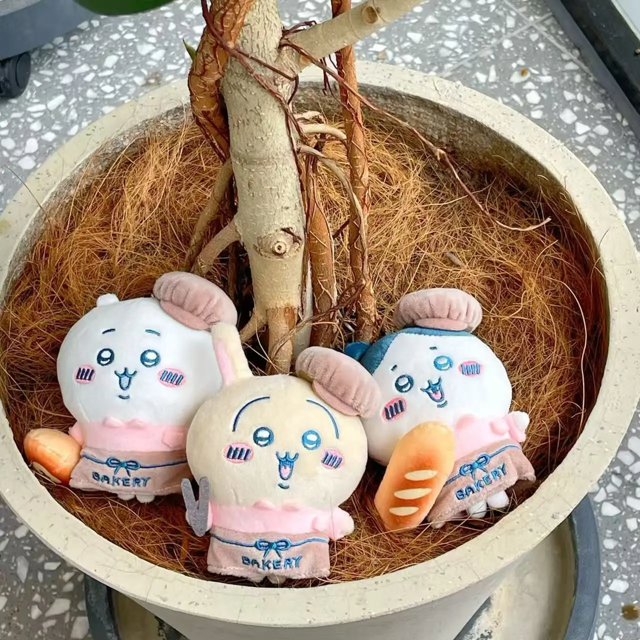 jiyiBakery Serie Plüsch-Schlüsselanhänger Niedlicher Usagi Hachiware Taschenanhänger Weicher Flauschiger Sammler-Accessoire für Fans und Teenager – Detail 2