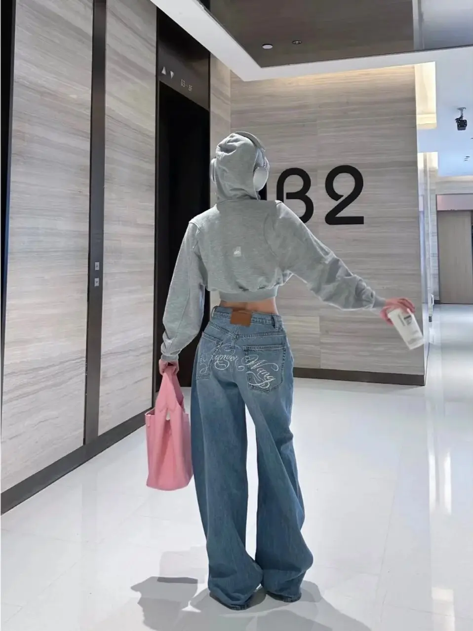جينز أزرق متدرج لربيع 2025 للنساء Y2K جينز عتيق عالي الخصر مستقيم ملابس الشارع فضفاضة كبيرة واسعة الساق من قماش الدنيم