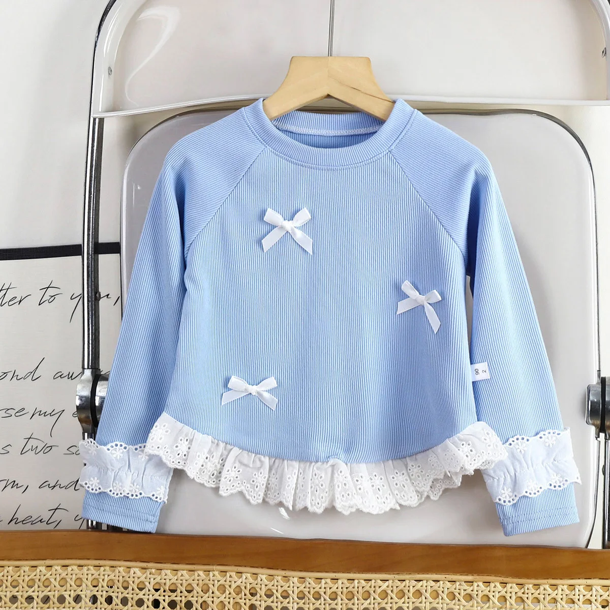Girls' long sleeved t-shirt 2025 new A-class top autumn clothing Korean version western-style children's clothing spring and aut